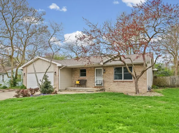 1706 Chevy Chase Dr, Champaign, IL 61821