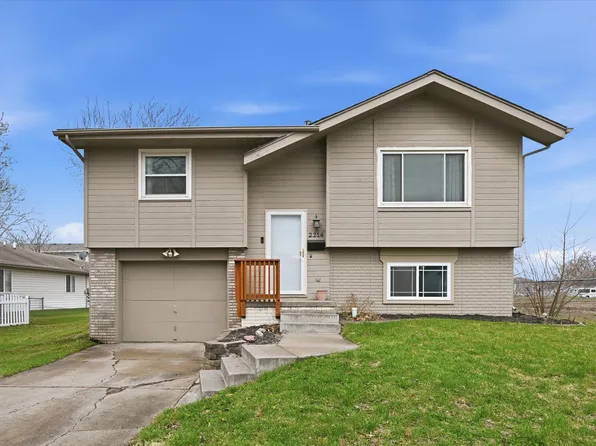 2214 S 8th St, Council Bluffs, IA 51501
