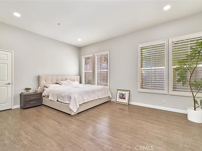 1139 Elfstrom Dr — Photo 15