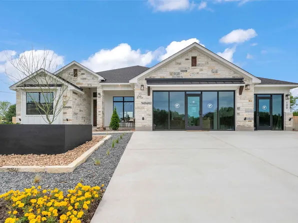 100 Lasso Loop, Lorena, TX 76655