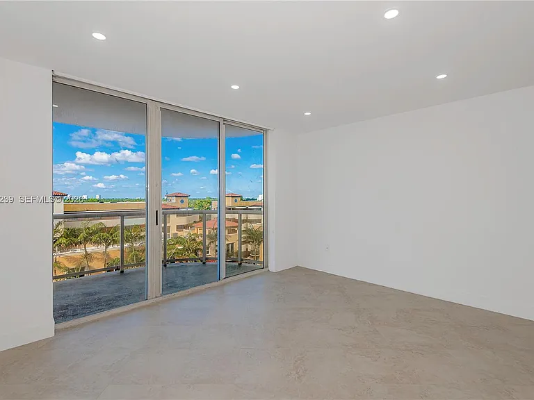 8855 Collins Ave #6E — Photo 5