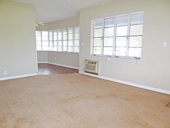 3rd image of 5602 Gulfport Blvd S APT 1