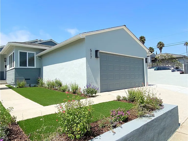 517 Blossom Ln — Photo 1