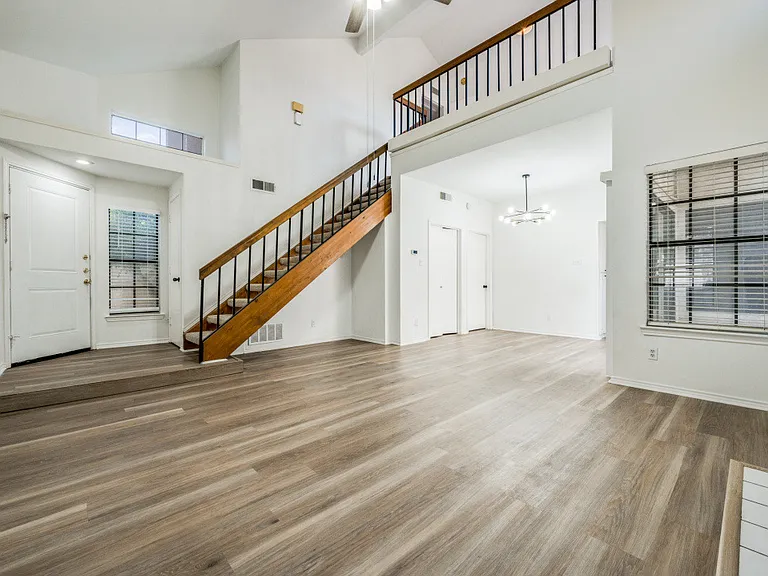 607 Mission Cir — Photo 6