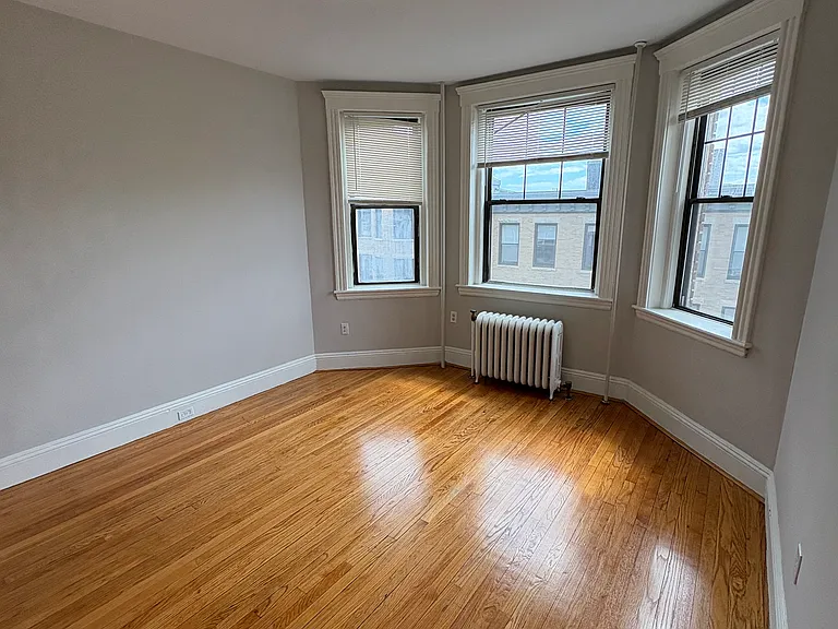 2 Sutherland Rd #41 — Photo 19