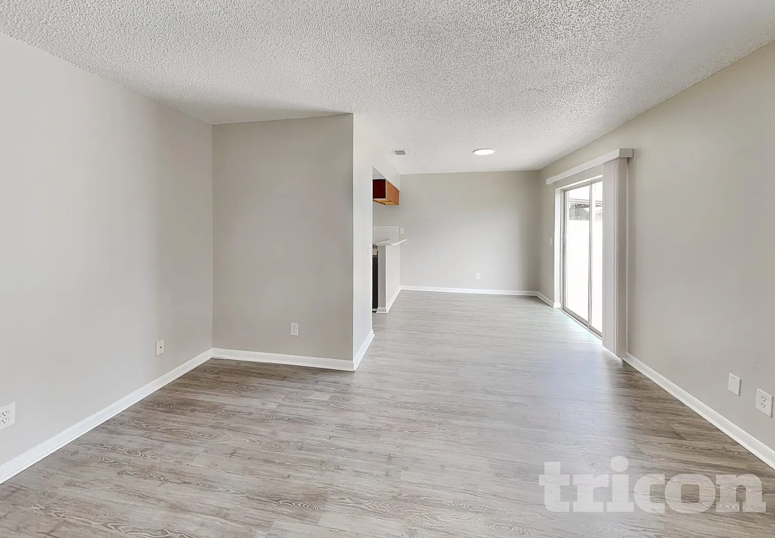 309 Regal Park Drive Valrico FL — Photo 2