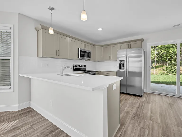 225 Limestone Point Dr — Photo 8