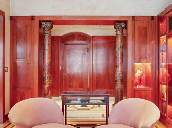 521 Park Avenue image 12 of 13