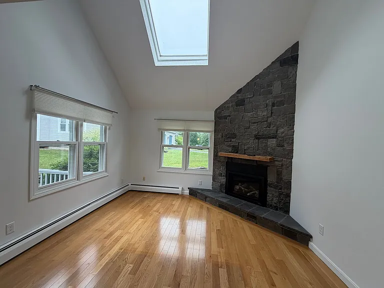 8 Applewood Ln — Photo 4
