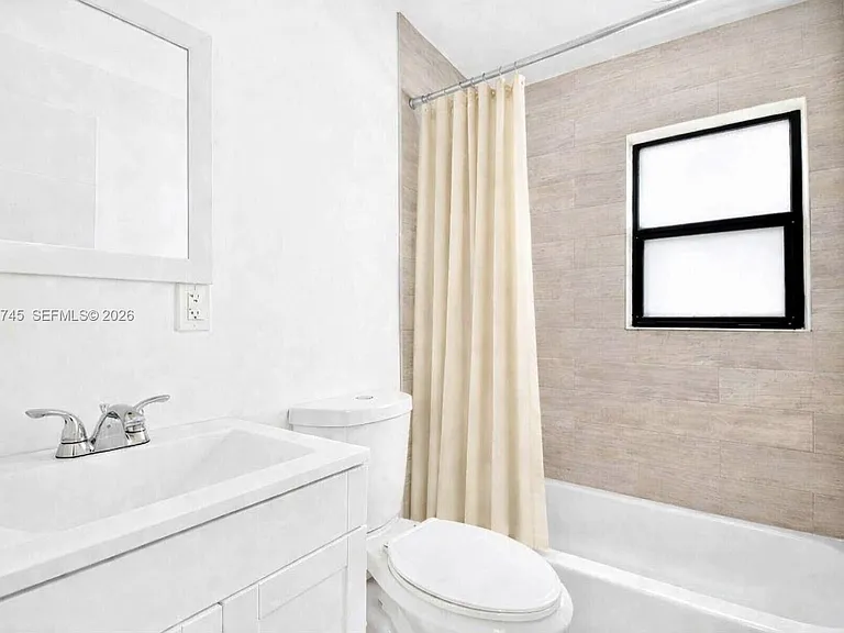 1102 NW 103rd St #1 — Photo 16