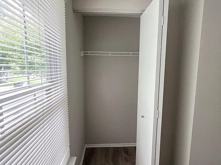 16337 Pewter Ln — Photo 12