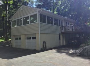 62 Fayson Lakes Rd, Kinnelon, NJ 07405