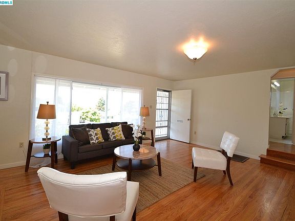 5th image of 668 Amador St