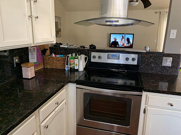 4th image of 1621 E Pryor Dr