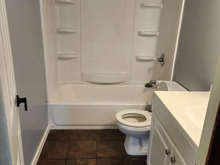 803 W Donaldson Ave — Photo 12