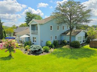 1212 Overlook Rd, Whitehall, PA 18052