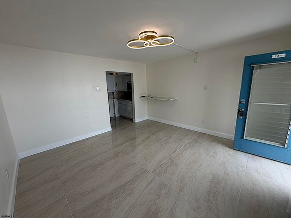 4th image of 3501 Boardwalk