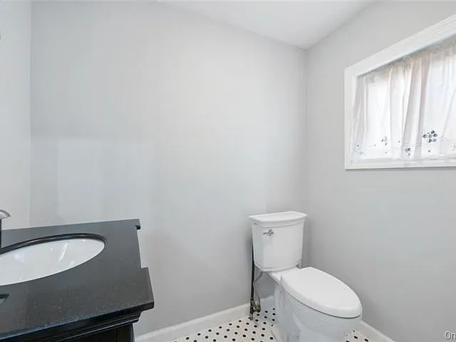 46 Laurel Ave — Photo 7