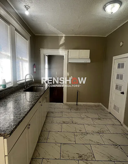 1423 Lyndale Ave #101 — Photo 6