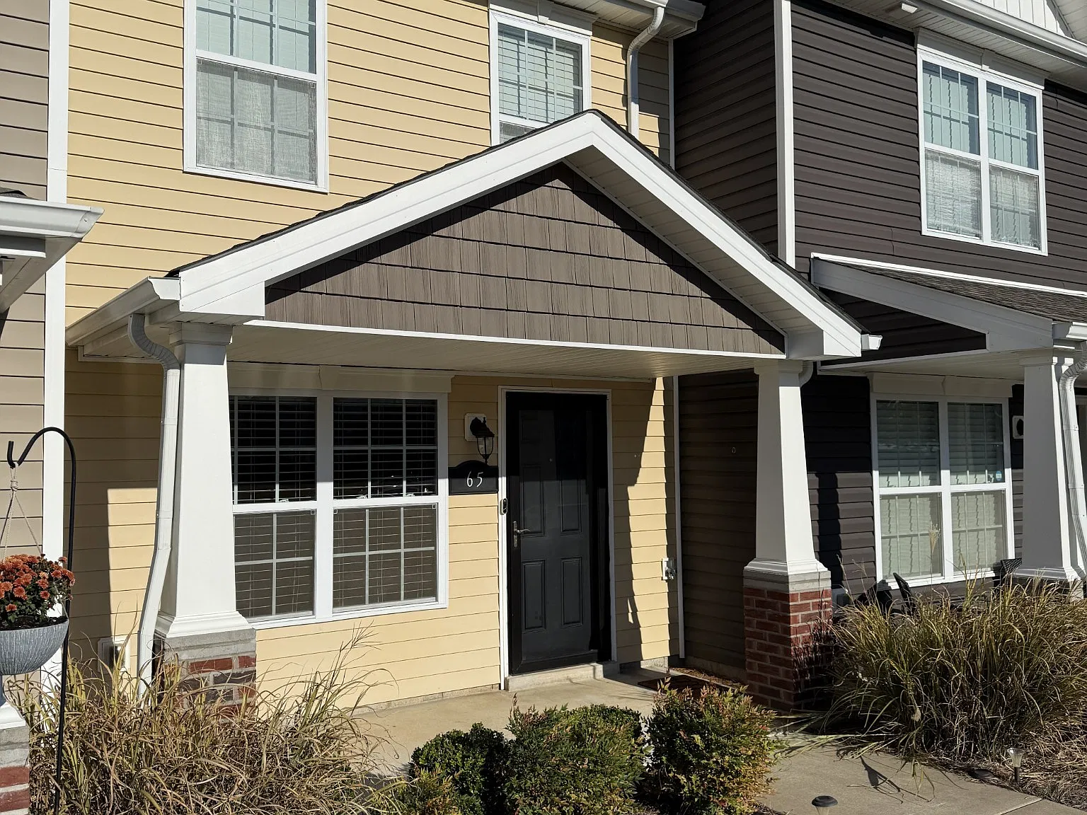 2 bed, 2.5 bath, 1216 sqft, $1,500 — Photo 1