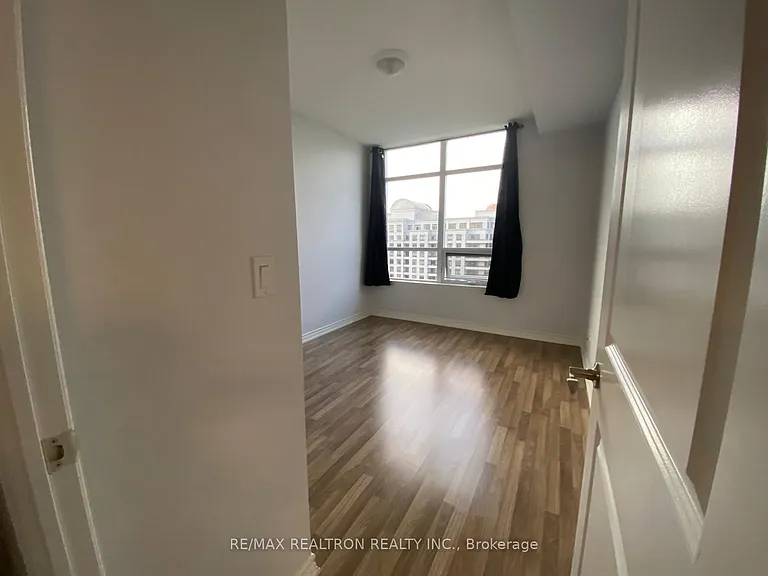 9225 Jane St #1606 — Photo 6