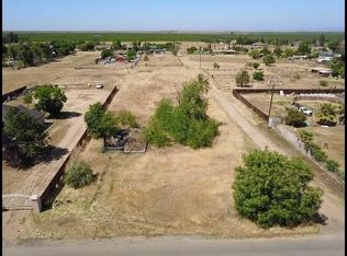 28423 Arizona Ave, Madera, CA 93638