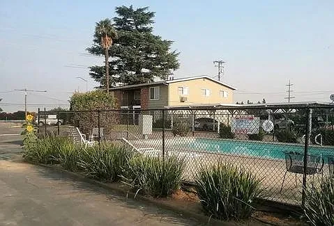 2 bed, 850 sqft, $1,850 — Photo 2