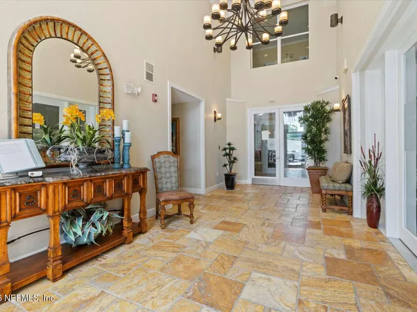 8539 GATE Parkway W #9303, Jacksonville, FL 32216