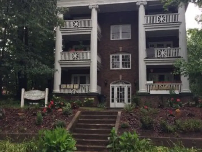 111 Cumberland Ave #6 — Photo 2