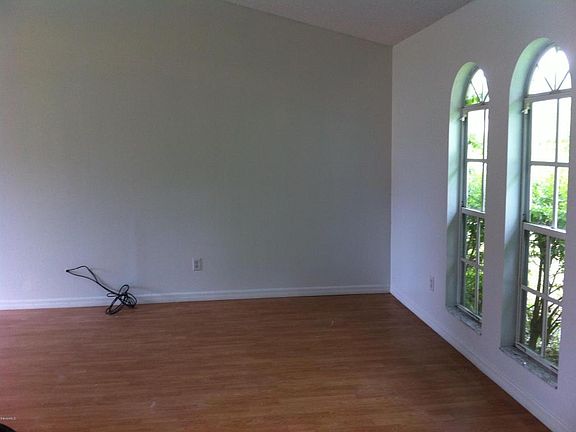 4th image of 685 Dwight Ave SE