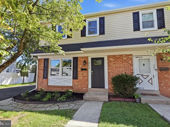 263 N Penrose St, Quakertown, PA 18951