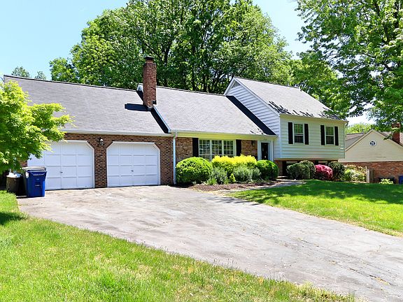 2nd image of 7929 Bayberry Dr