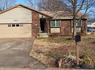 753 W Wickersham Dr, Webb City, MO 64870