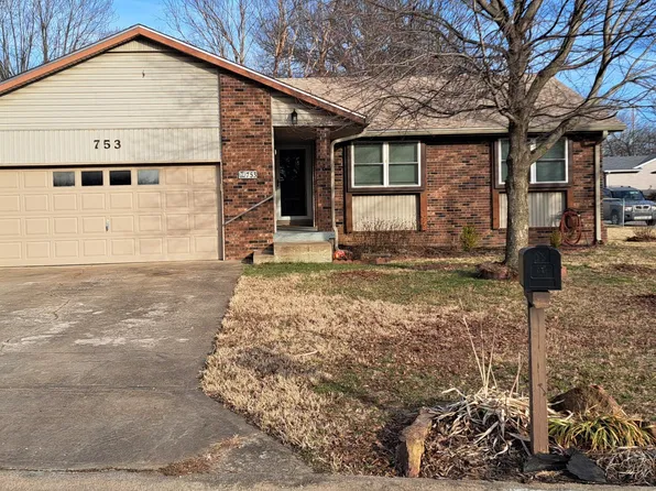 753 W Wickersham Dr, Webb City, MO 64870