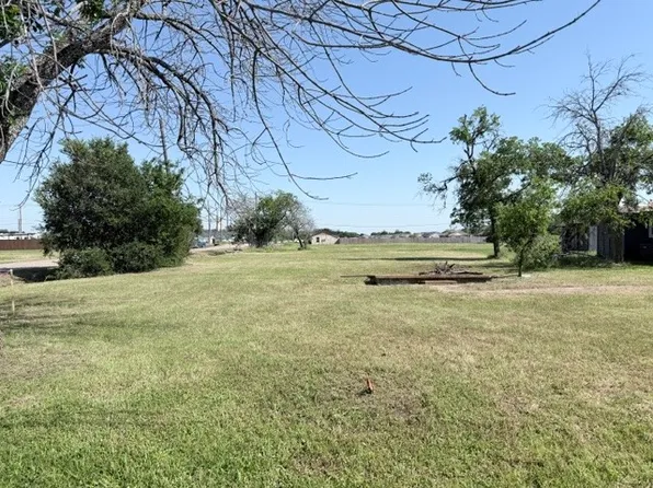 208 E Marrion St, Itasca, TX 76055