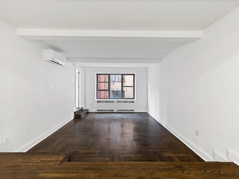 160 E 89th St #3D — Photo 5