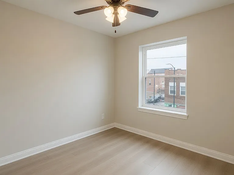 2552 S Central Park Ave #2 — Photo 5