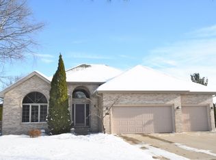 1309 Vienna Ln, Madison, WI 53718