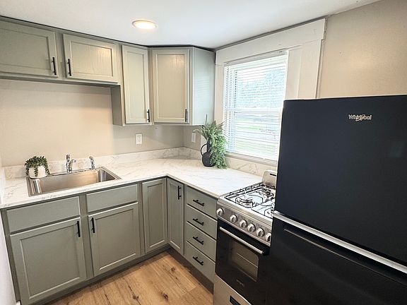 2nd image of 222 N Mapleton St #1/2