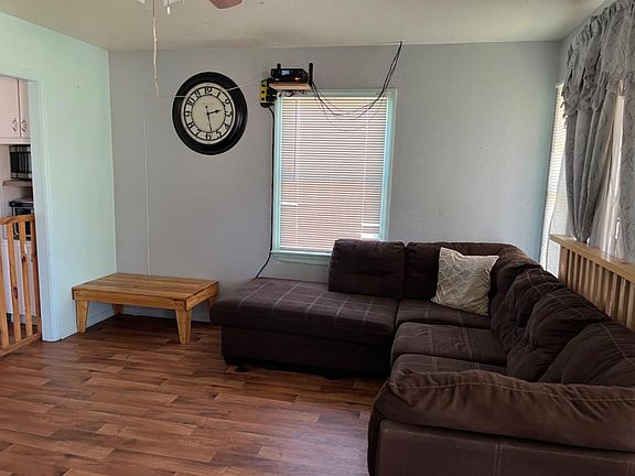 3rd image of 602 N Roosevelt Ave