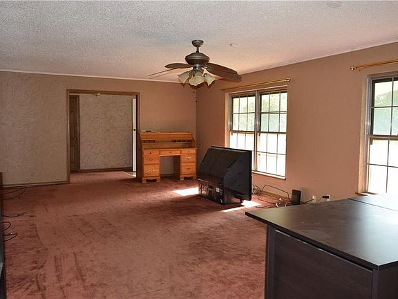 3rd image of 1198 N Eagle Ln