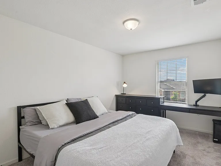 770 Yorkshire Dr — Photo 13
