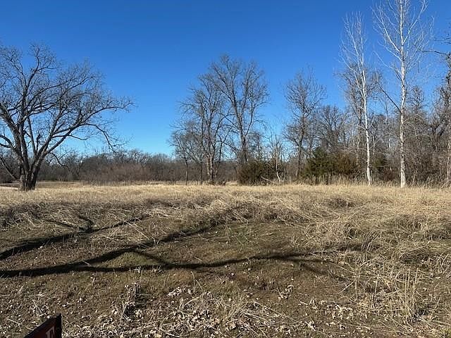 2nd image of 1212 N Cimarron Hl