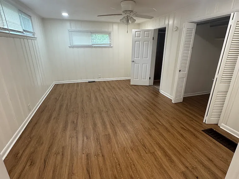 845 Georgetown St — Photo 11