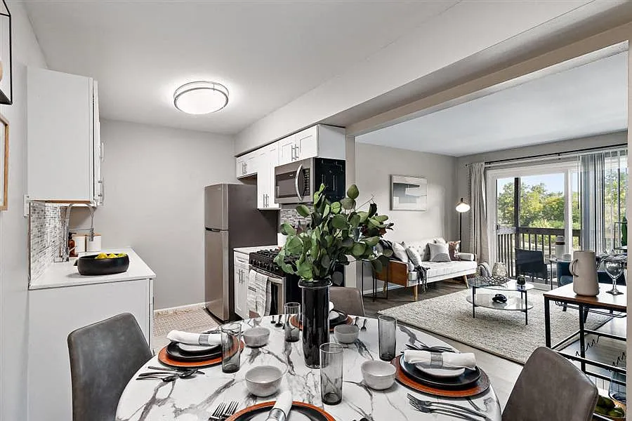 Residences at Grand Blanc Apartments - Grand Blanc, MI — Photo 2