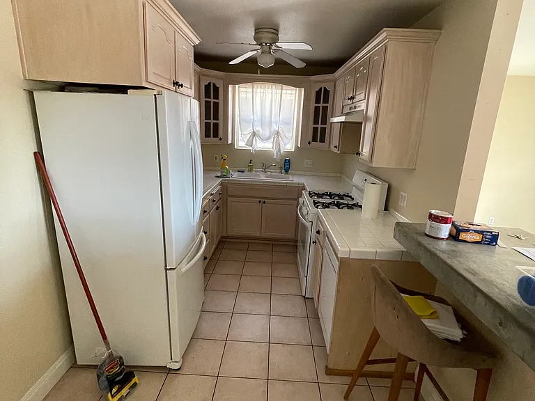 12811 La Cuarta St — Photo 11