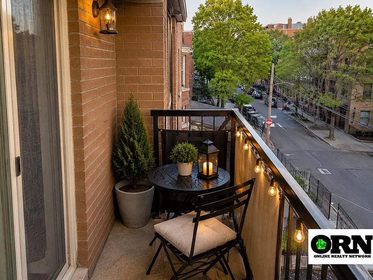 2052 E 15th St #3 — Photo 8