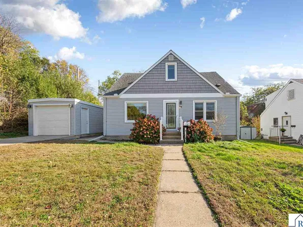 817 5th St S, New Ulm, MN 56073