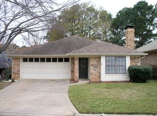 5 Pebble Creek Dr S, Longview, TX 75605