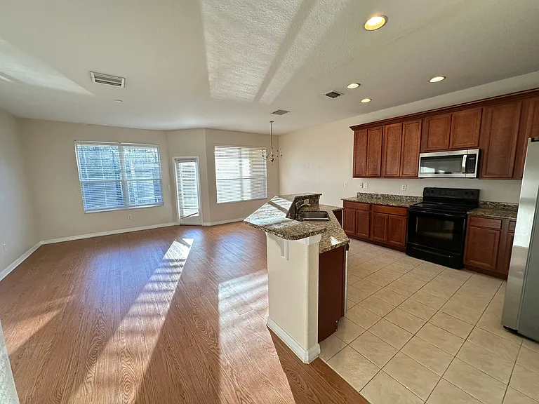26904 Juniper Bay Dr — Photo 8